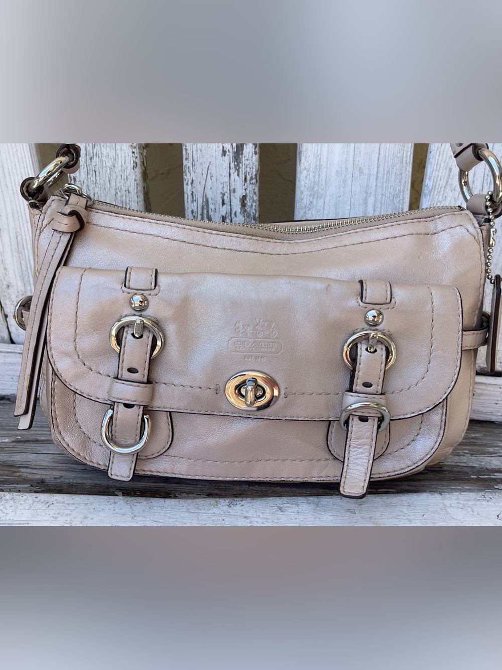 Vintage Coach Legacy Garcia Z17195 Leather Shoulder Bag Y2K Turnlock Purse